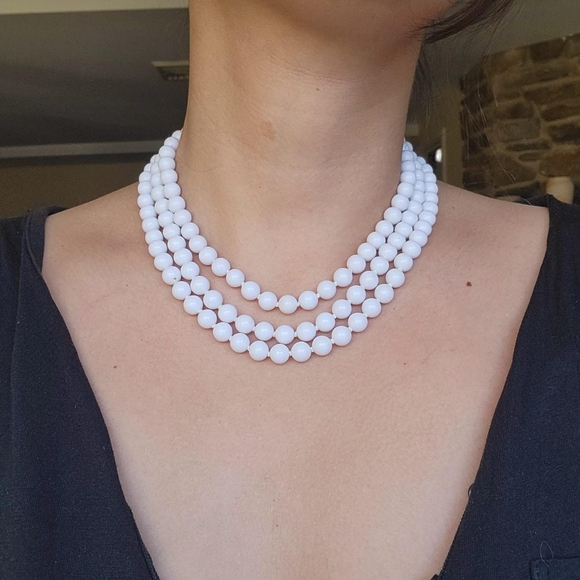 Vintage Jewelry - Vintage White Beaded Layer Necklace